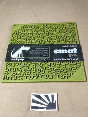 SodaPup eMat Jigsaw Dog Lick Mat, Green